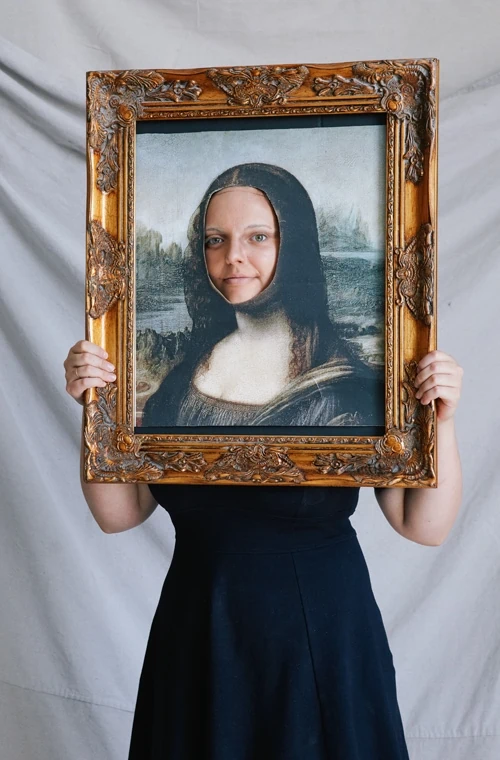 Mona Lisa on the go