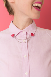 DIY Valentine's Day heart collar pin