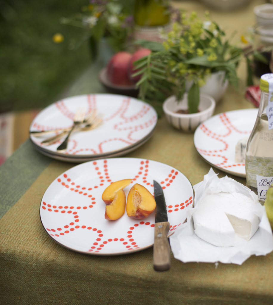 DIY coral dots dessert plates