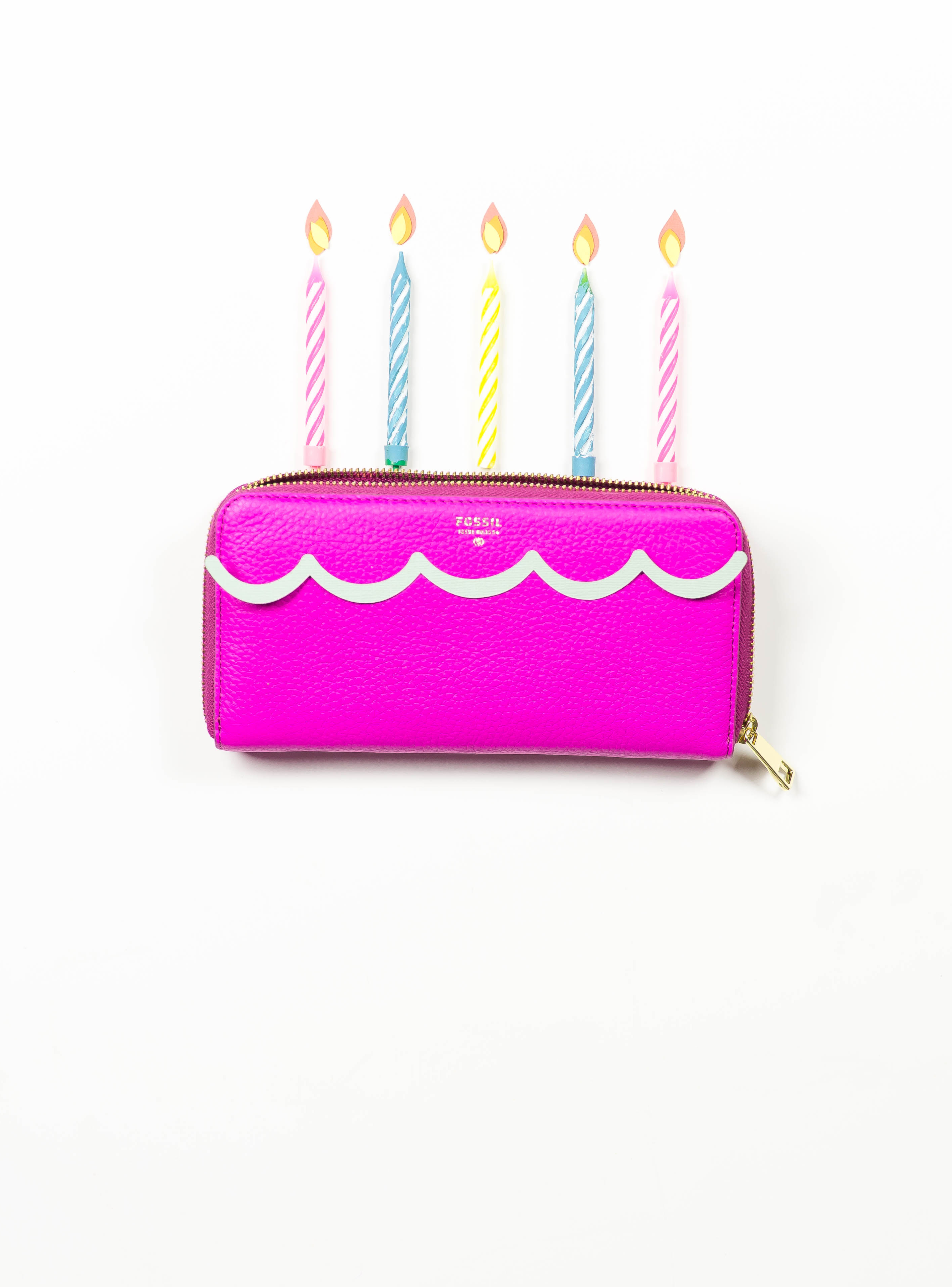 How to take rad Instagram photos using ordinary objects. A cake made from a wallet.