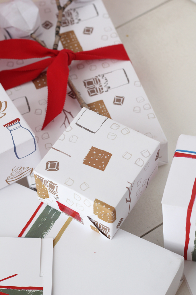 Holiday wrapping paper printables - The House That Lars Built