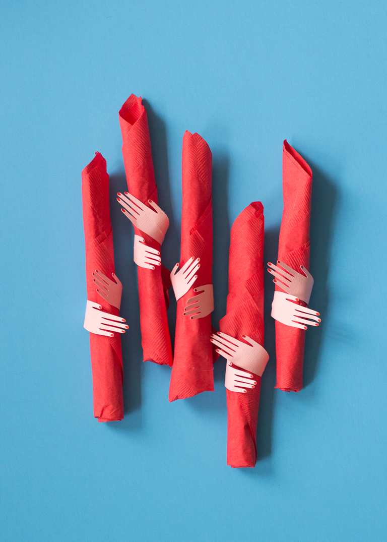 handsnapkinringsthehousethatlarsbuilt The House That Lars Built