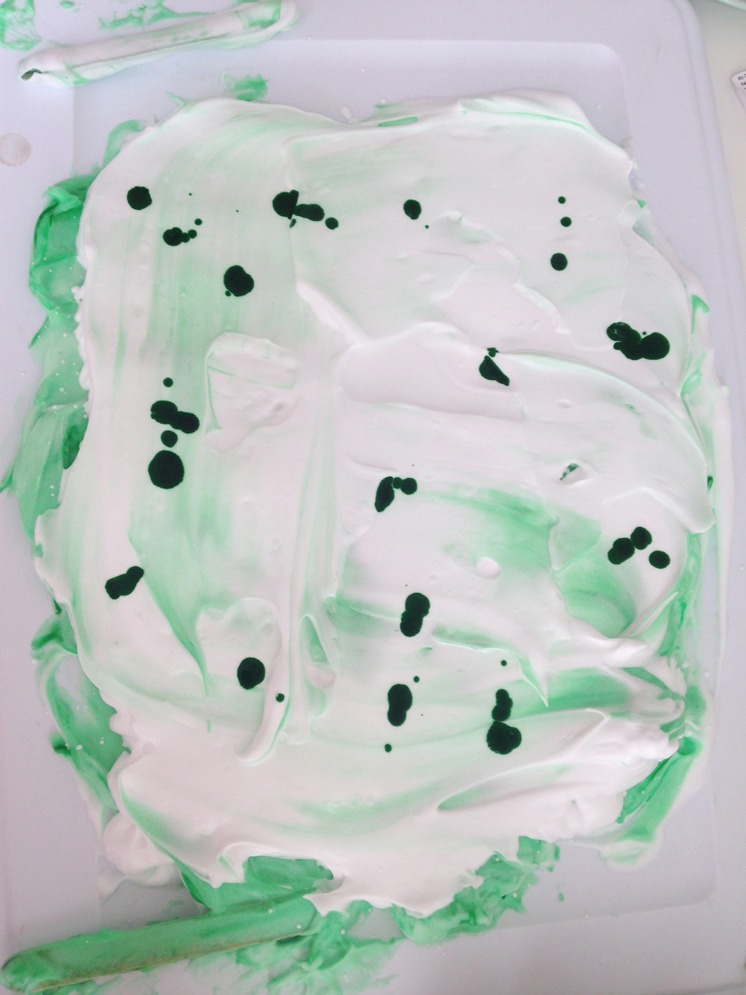 diy-marbling-with-shaving-cream-and-food-coloring