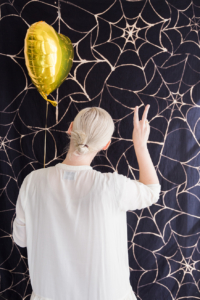 Spiderweb tablecloth DIY