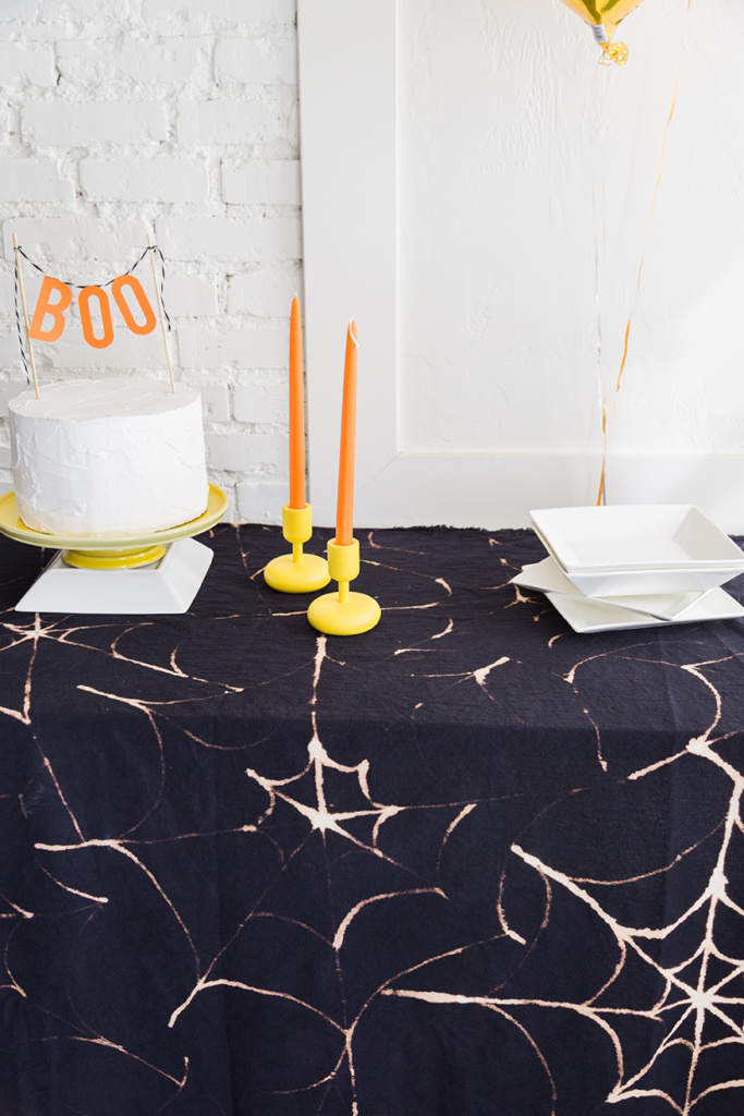 Spiderweb tablecloth DIY