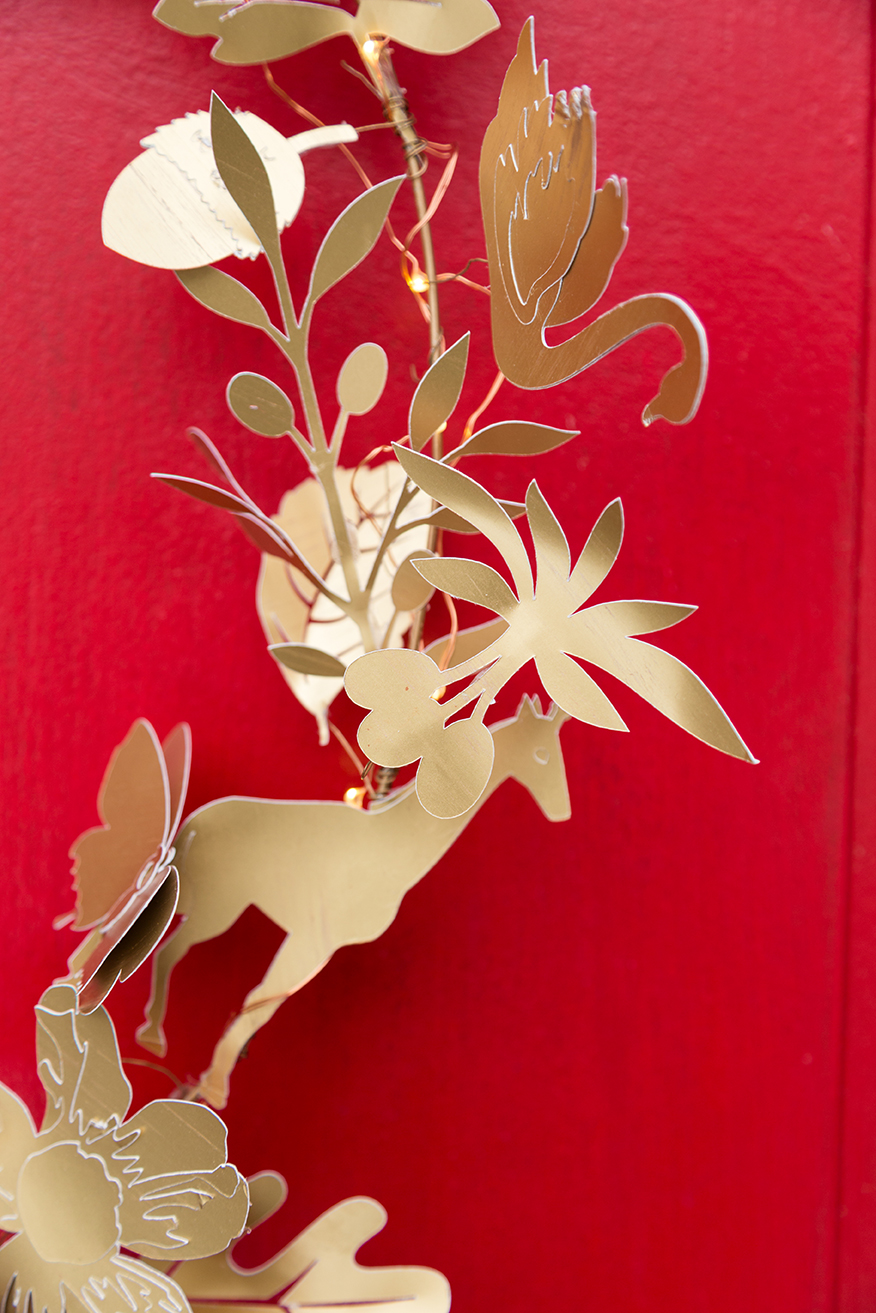 Dresden Ornament Paper Wreath