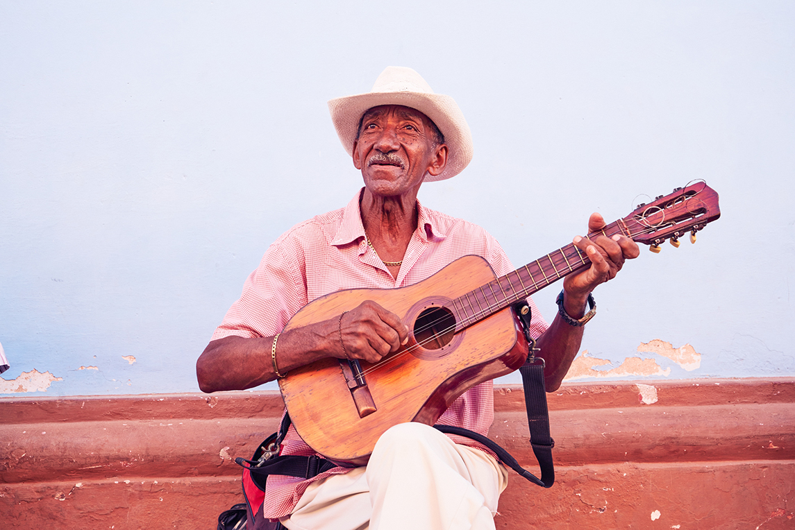 Man playing guitar in Cuba