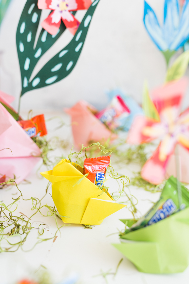 Origami chick Easter tablescape