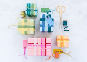 Ribbon Weaving Gift Wrap