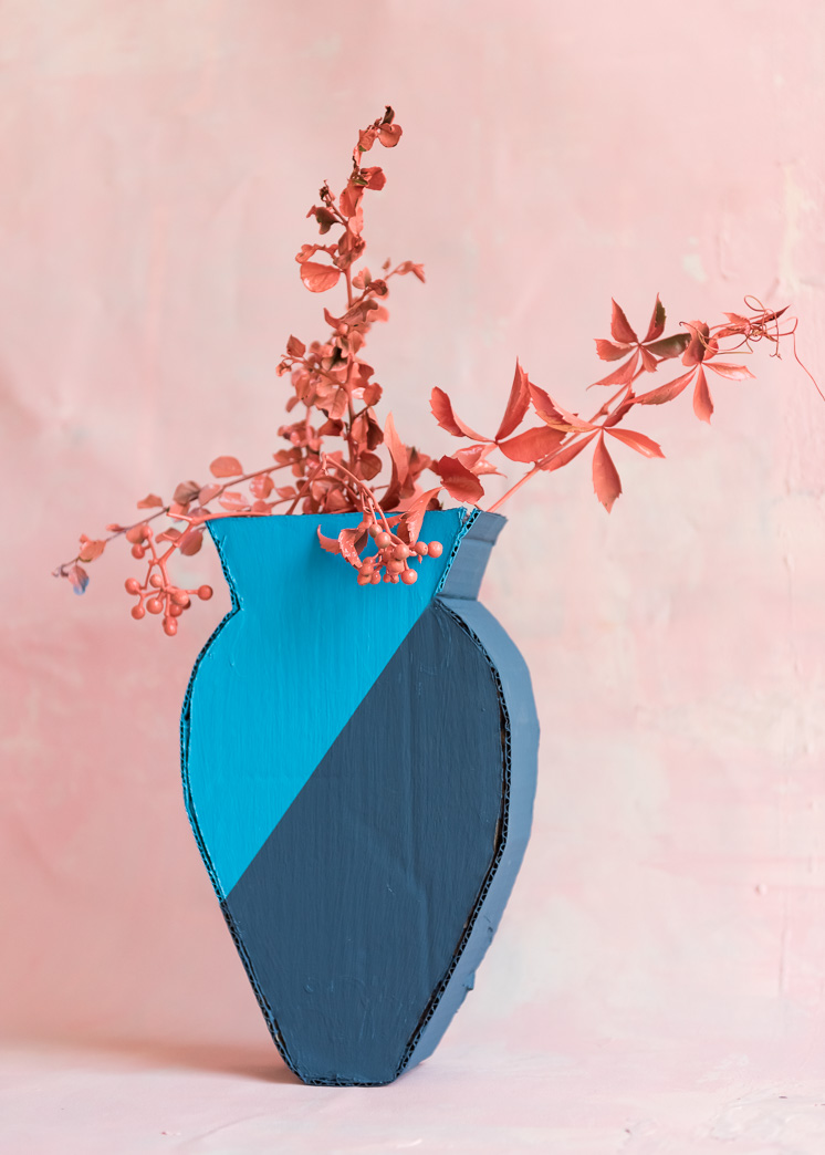 2D Cardboard Vase