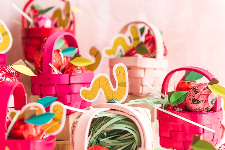DIY apple basket valentines