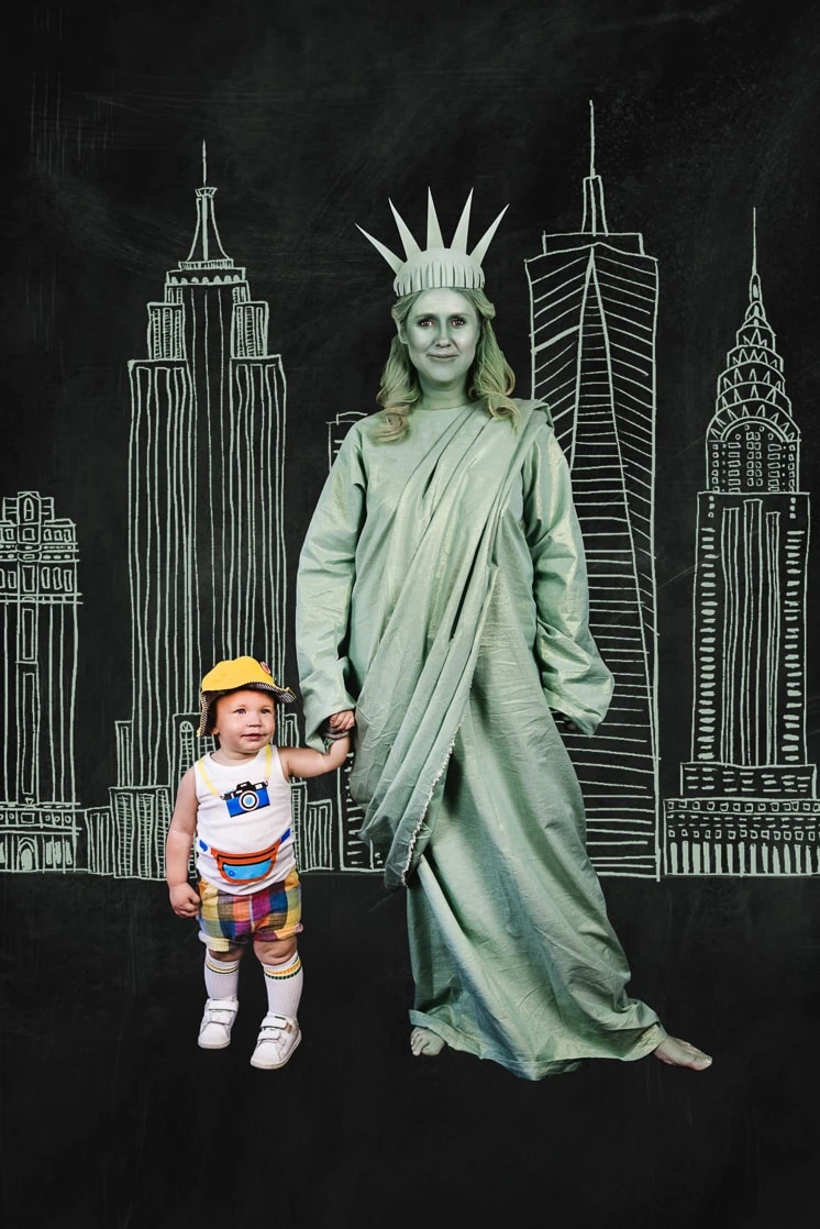 nyc tourist and statue of liberty costume