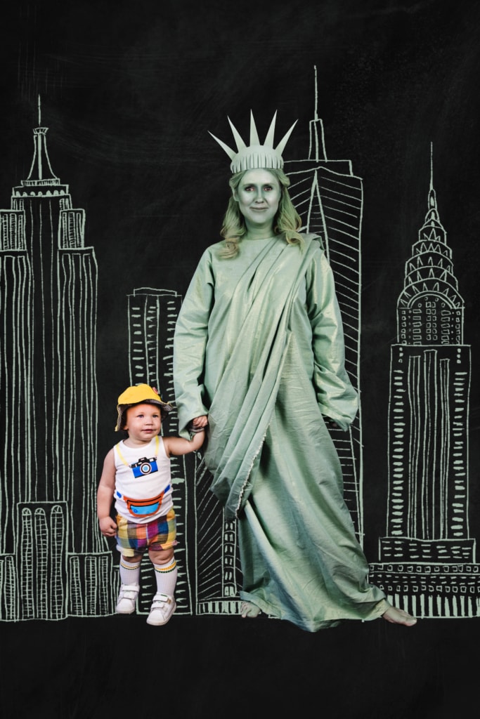 nyc tourist and statue of liberty costume