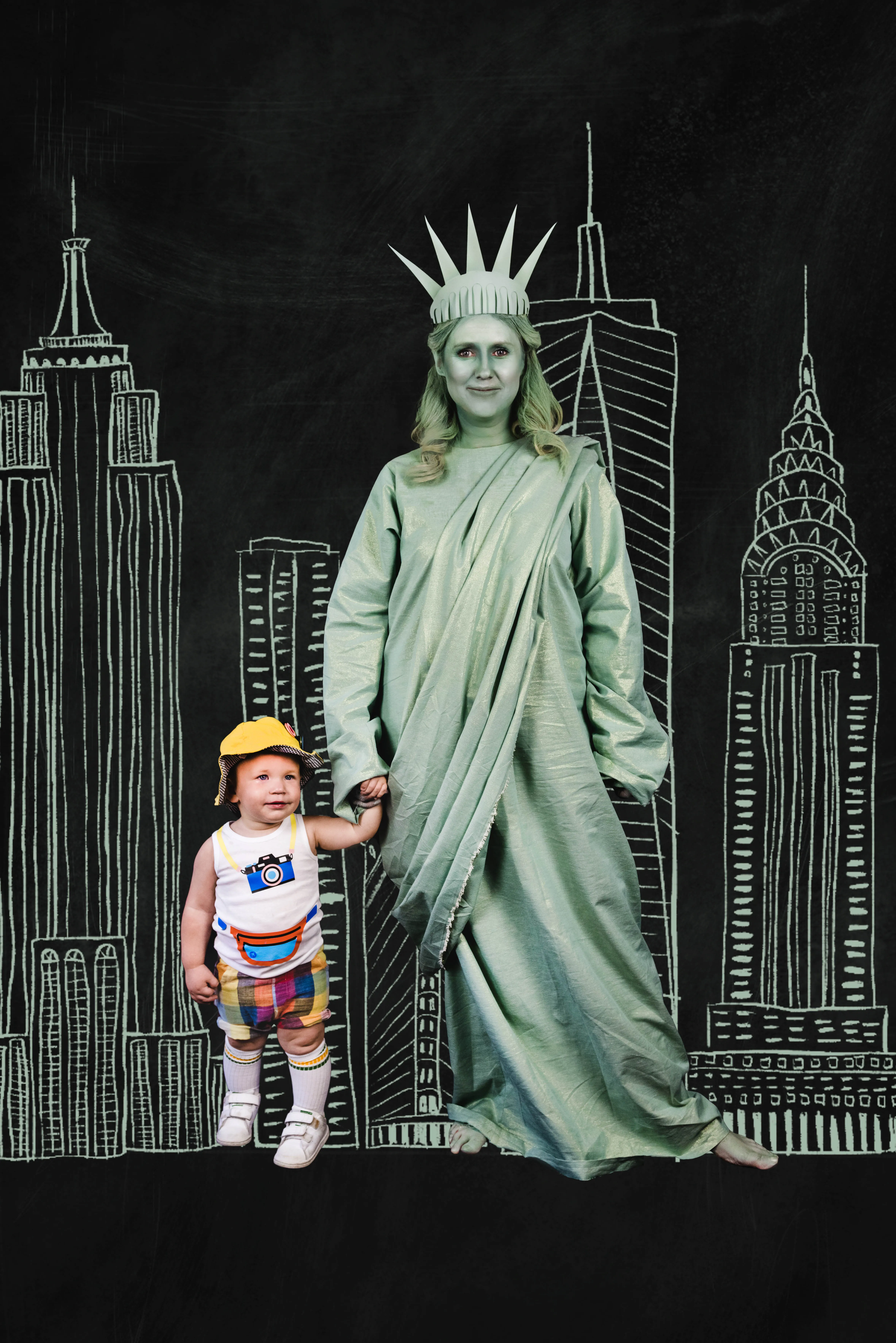Statue of Liberty + Tourist (Lars Cricut Halloween 2019)-9963 (1) copy