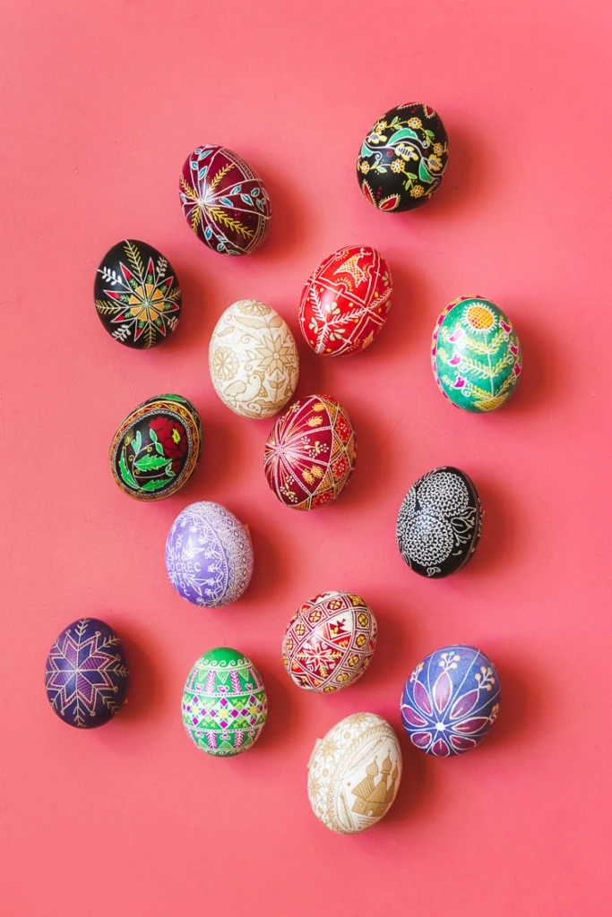 The results are AMAZING😍 #eggdecorating #dyingeggs #diyproject