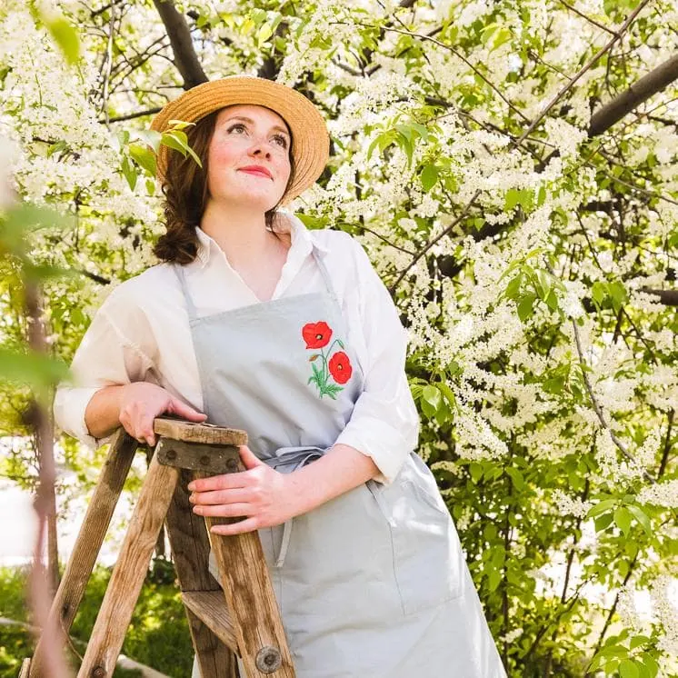 Embroidered apron with a poppy flower for Mother's day gift guide ideas