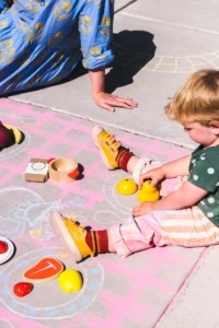 draw a picnic table with sidewalk chalk