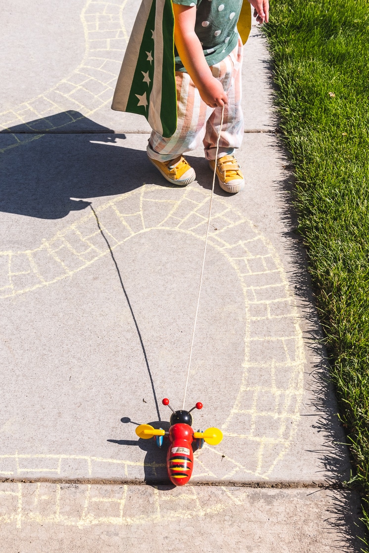 Sidewalk chalk activity ideas for kids