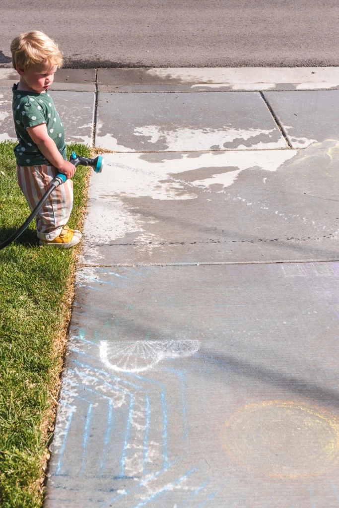 Trace Kids with Sidewalk Chalk Self Portraits