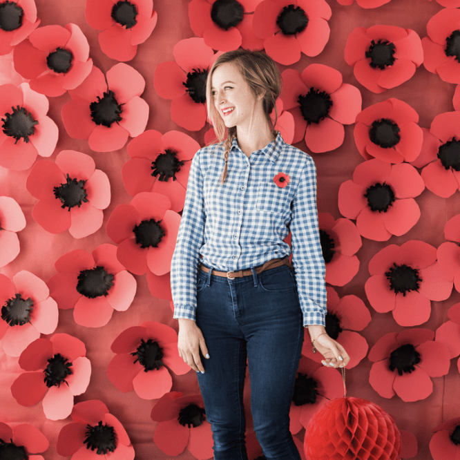 paper poppy background for DIY party decor 