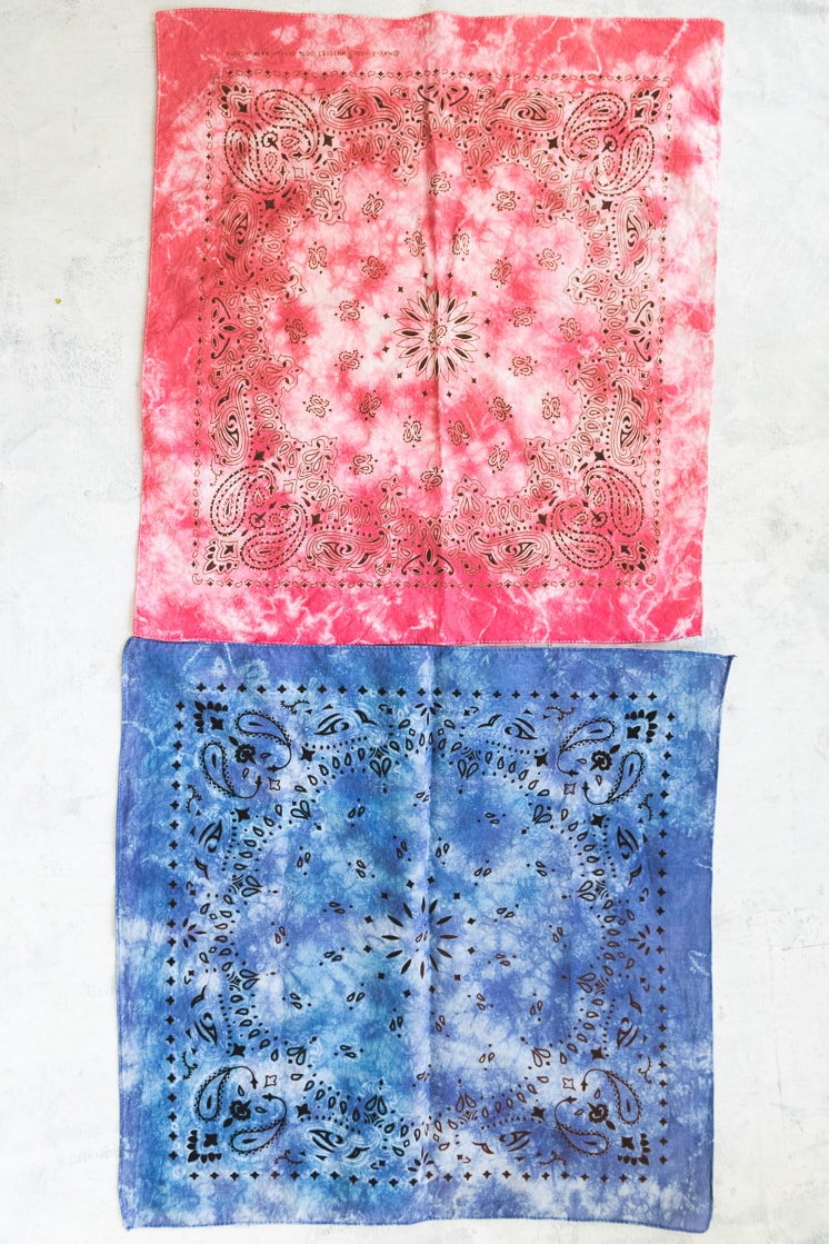 DIY Bleach Tie Dye Bandanas for The Fourth of July