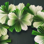 Paper Shamrock Wreath (4 of 10)