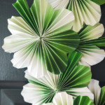 Paper Shamrock Wreath (6 of 10)