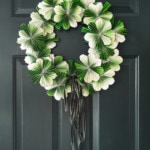 Paper Shamrock Wreath (7 of 10)