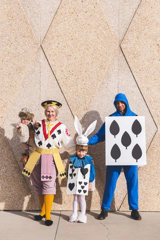 How to dress up as Alice in Wonderland Characters on a budget