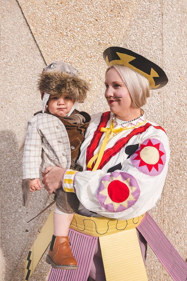 Alice in Wonderland Family Costumes - The House That Lars Built