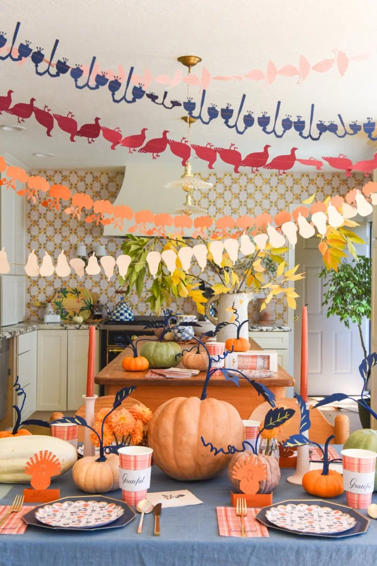 thanksgiving table with pumpkins