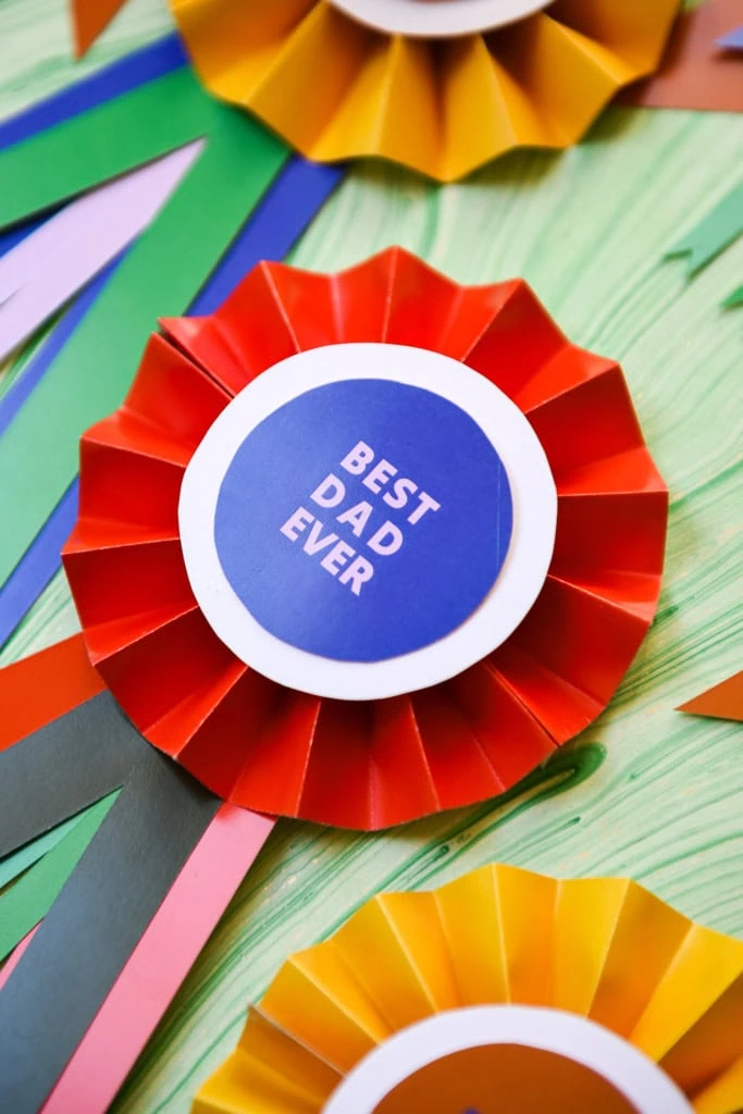 Best Dad Ever prize ribbon for Father's Day