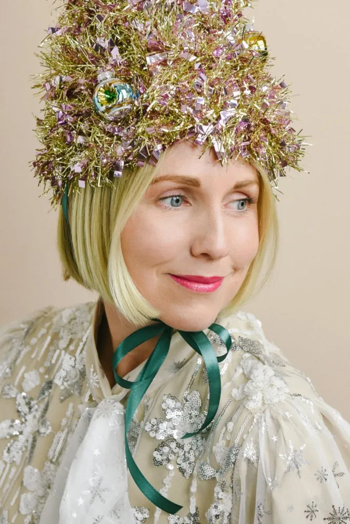 How to Make a Tinsel Christmas Tree Hat: A Festive DIY for the Holidays