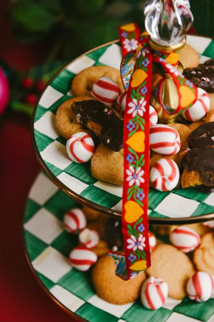 The Art of Maximalist Christmas Decorating (Without Overwhelming