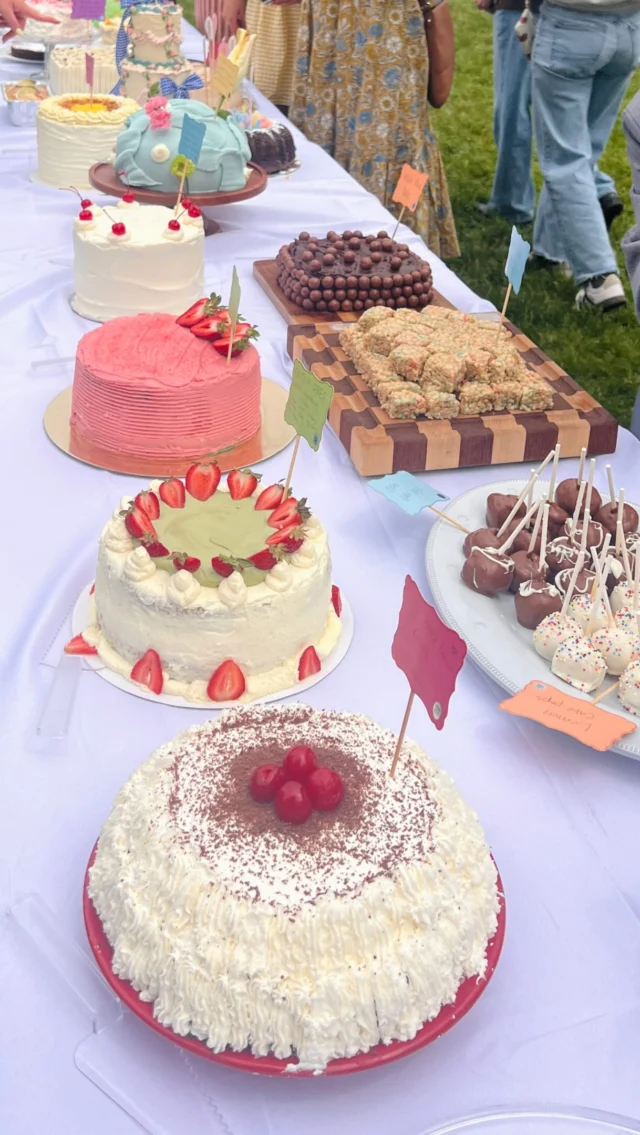 I’m not going to point out the cake we brought, but pick out the best one and let’s believe that’s it. 🤣. We gave it a 8.7 on the taste test though! Thanks for having us @bringyourowncakeclub ! So fun!